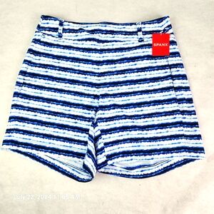 Spanx Women's Sunshine Shorts 6" inseam Blue Striped Activewear Gorpcore New